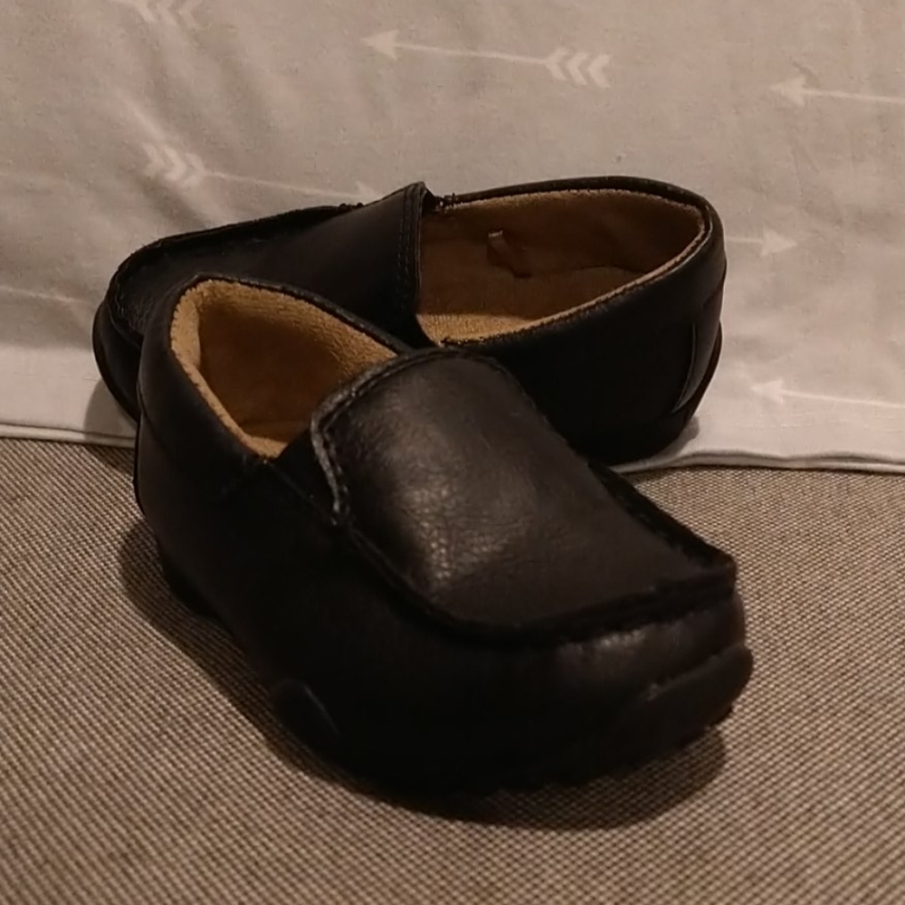 CP boys black loafers